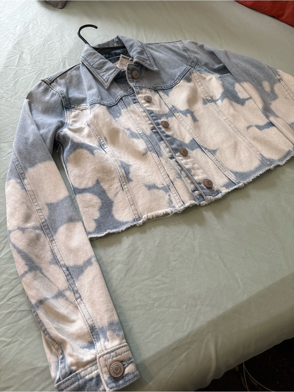 Shyanne Blue and White Tie-Dye Cropped Denim Jacket - Picture 2 of 4